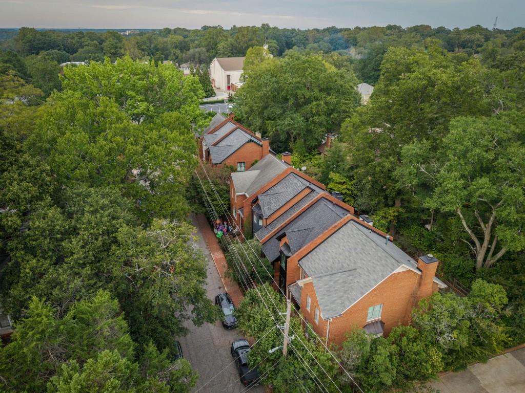 233 Sycamore Place