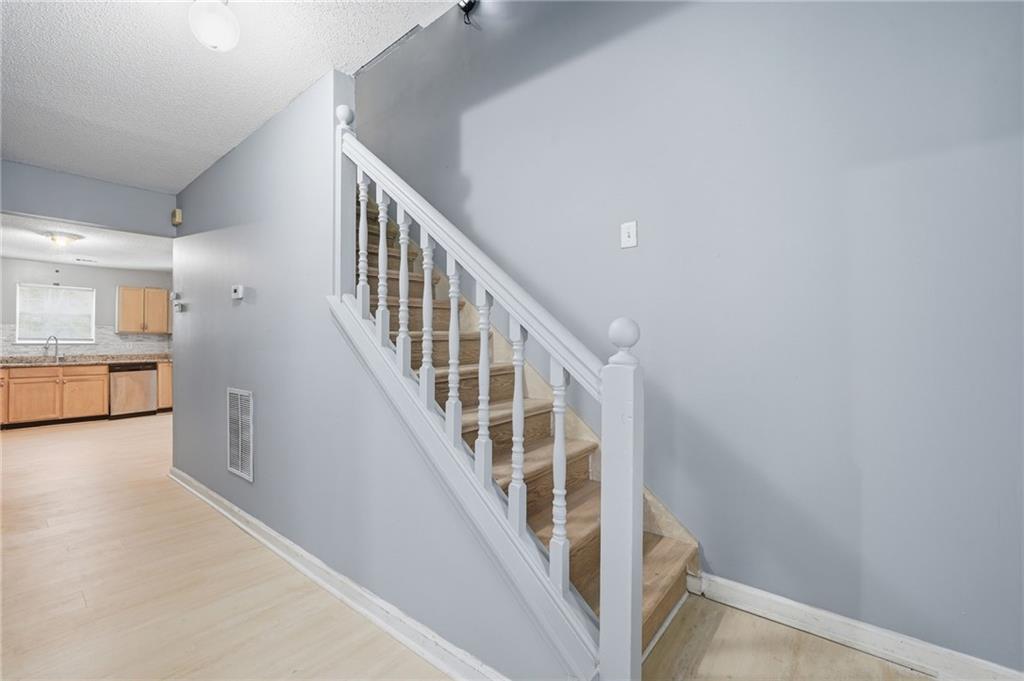 2125 Shoals Way