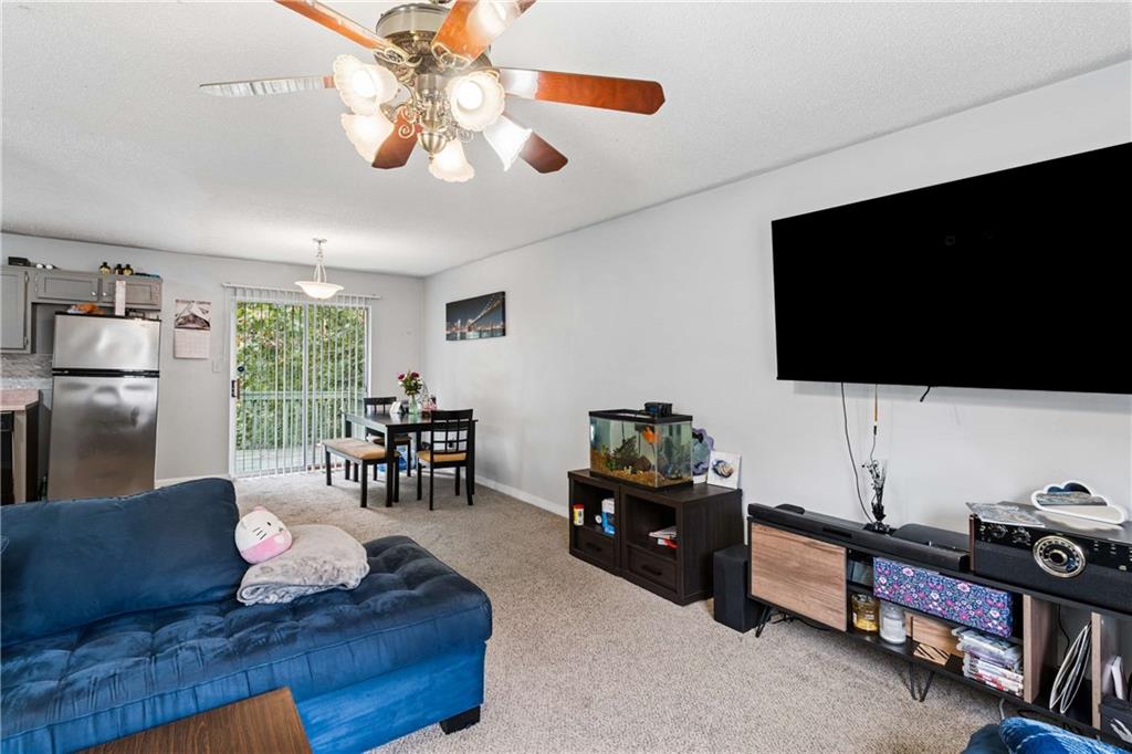 7598 Stonebush Way