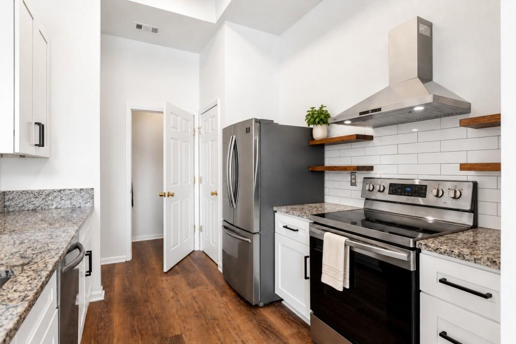 2700 Pine Tree Road NE Unit 1317