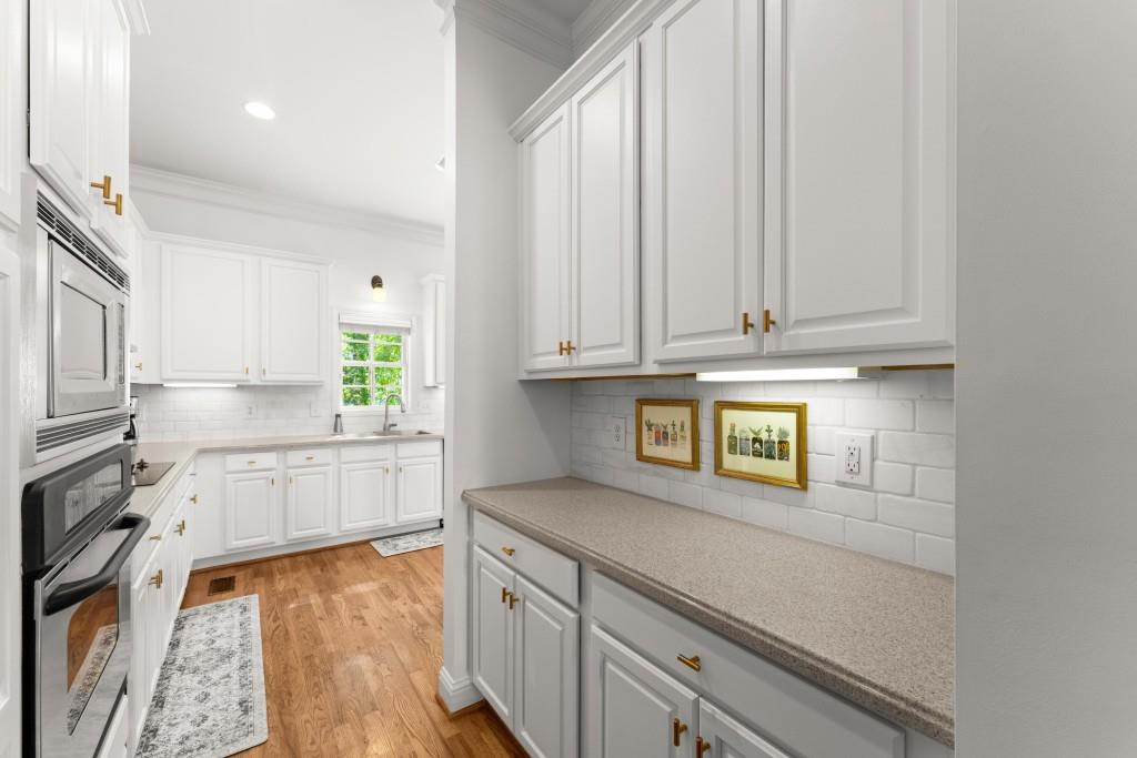 3155 Stonewyck Place