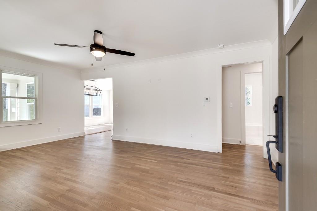 1861 Dyer Circle