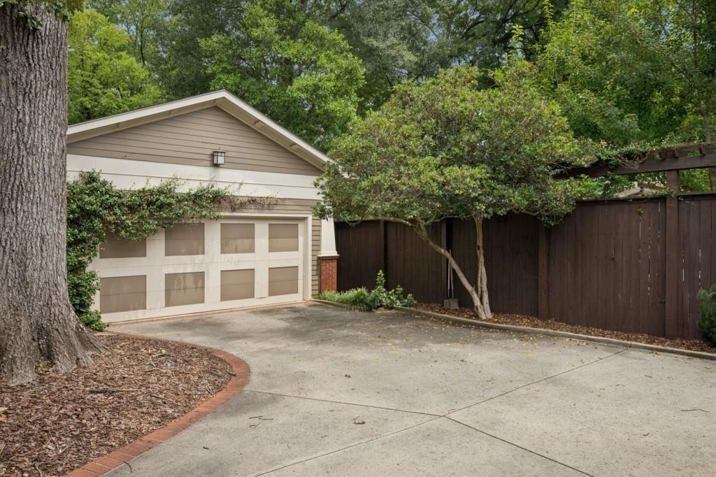 1248 Stillwood Drive NE