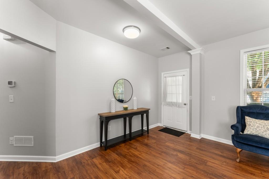 123 Wallnut Hall Circle