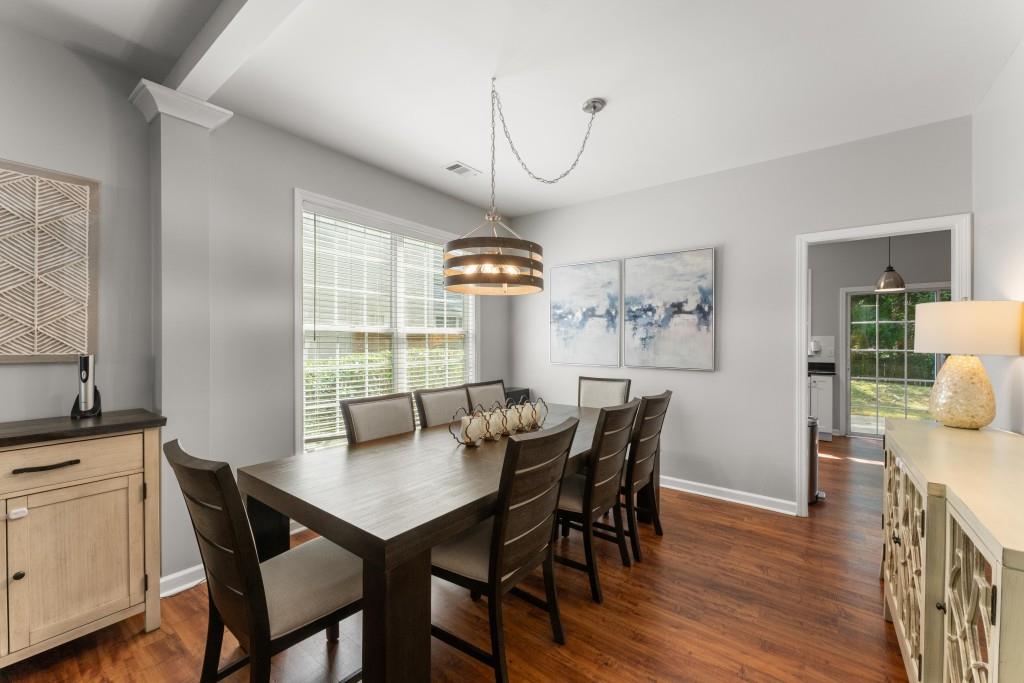 123 Wallnut Hall Circle