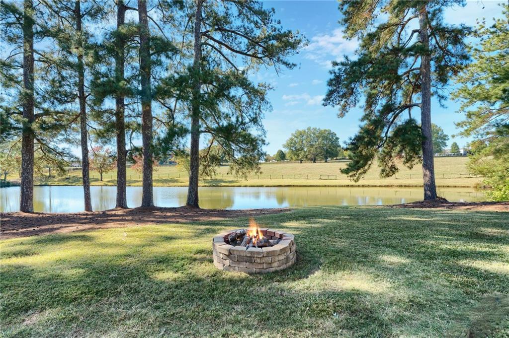 986 Austin Road