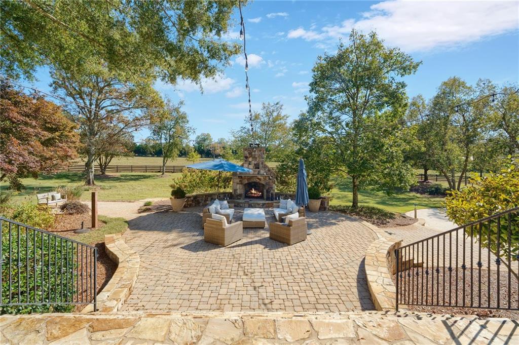 986 Austin Road
