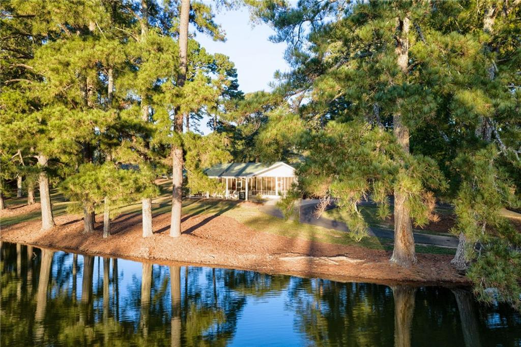 986 Austin Road