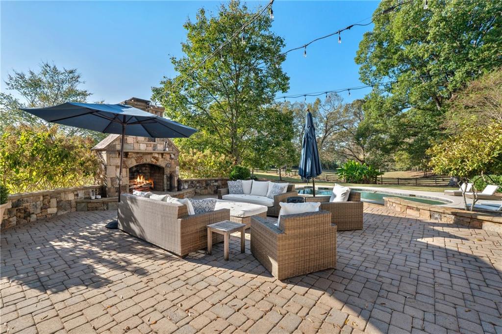 986 Austin Road