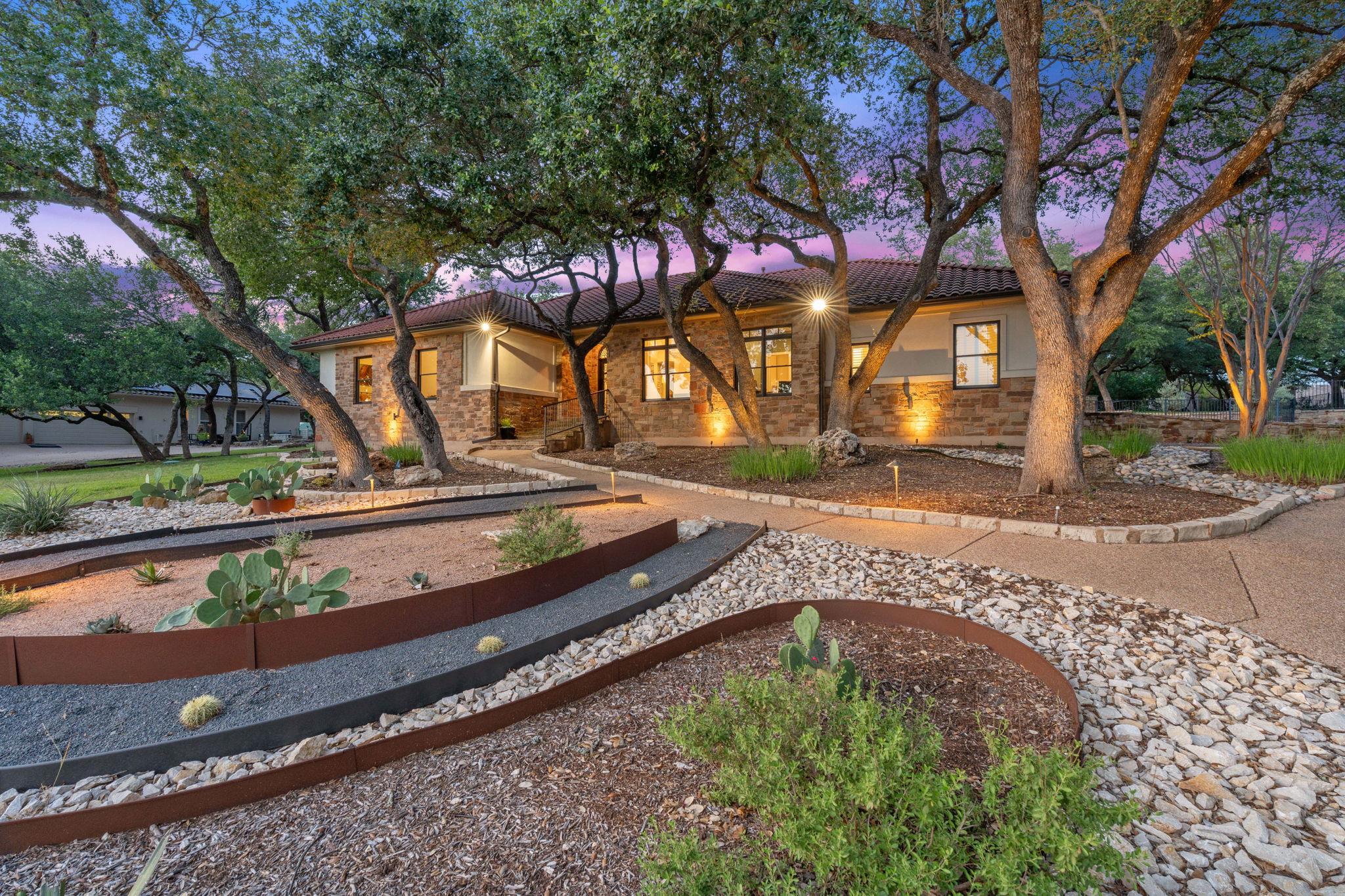113 Silverstone DR