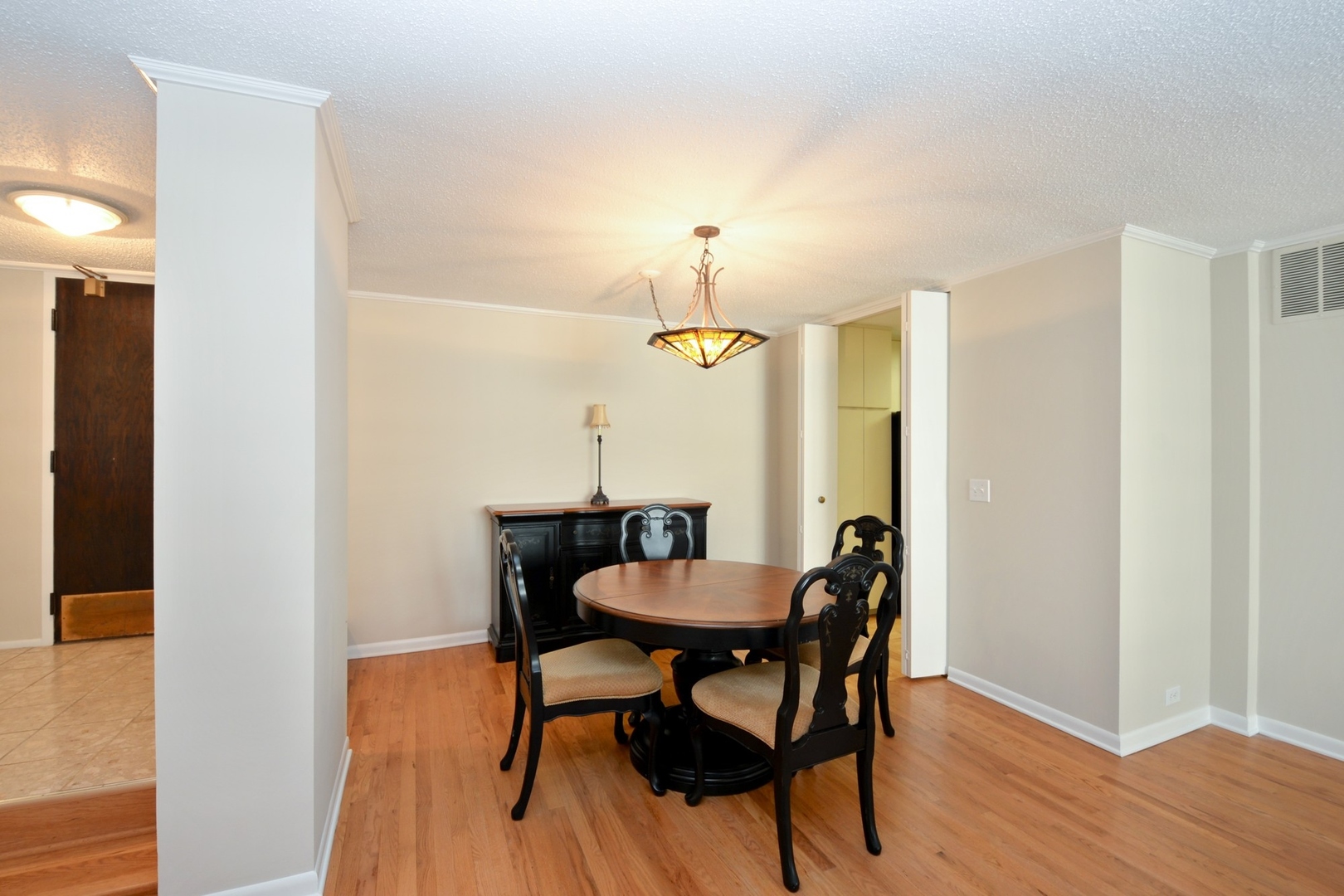 1430 N Astor Street Unit: 14C