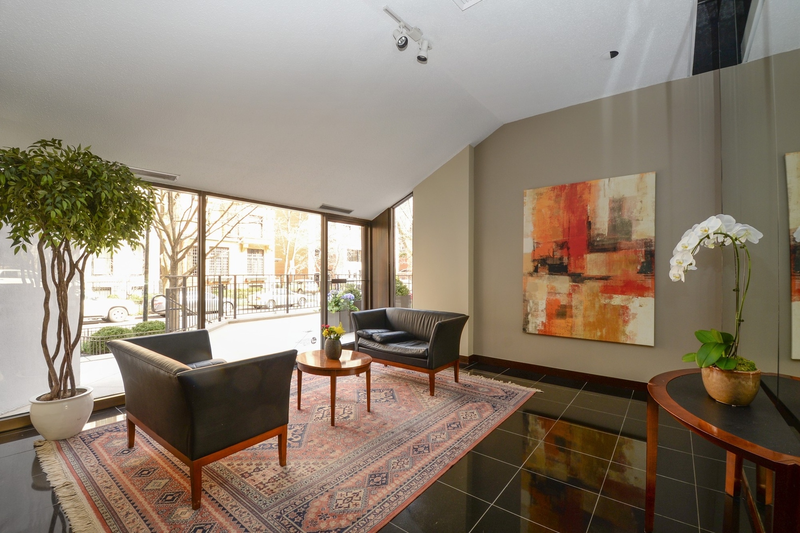 1430 N Astor Street Unit: 14C