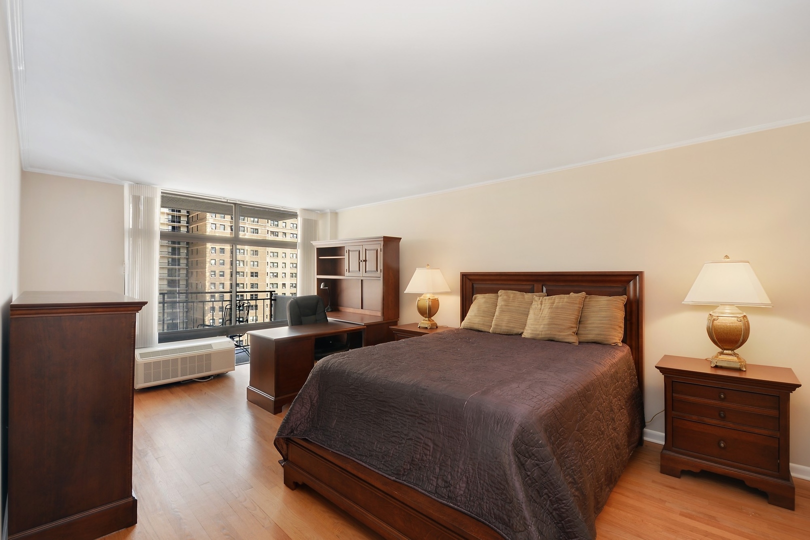 1430 N Astor Street Unit: 14C