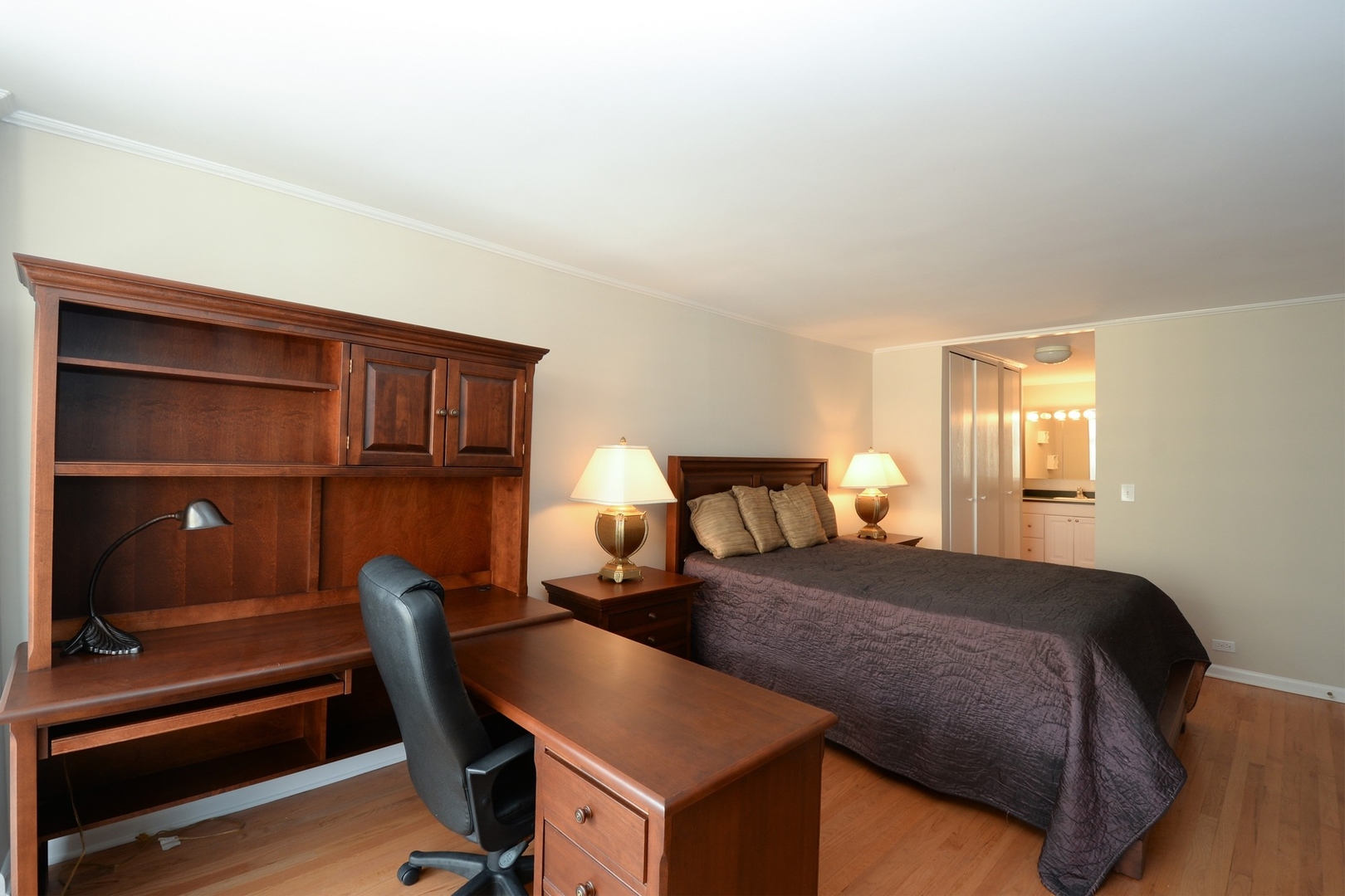 1430 N Astor Street Unit: 14C