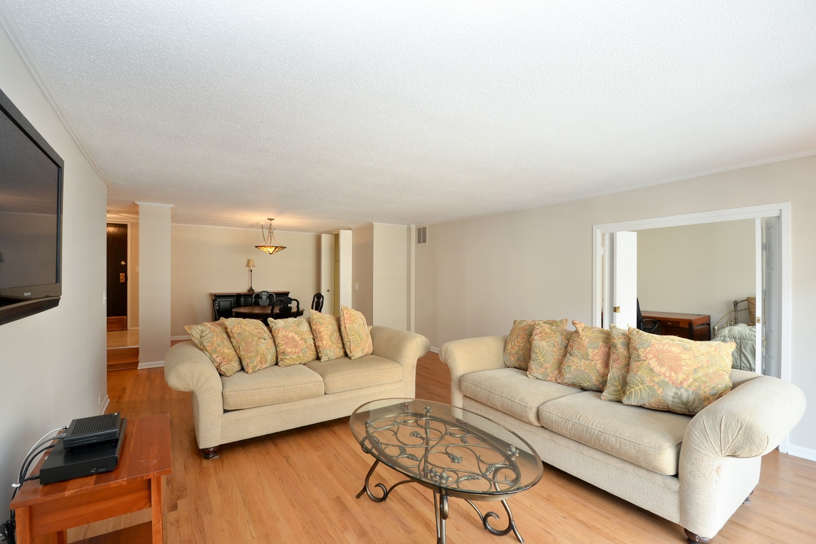 1430 N Astor Street Unit: 14C