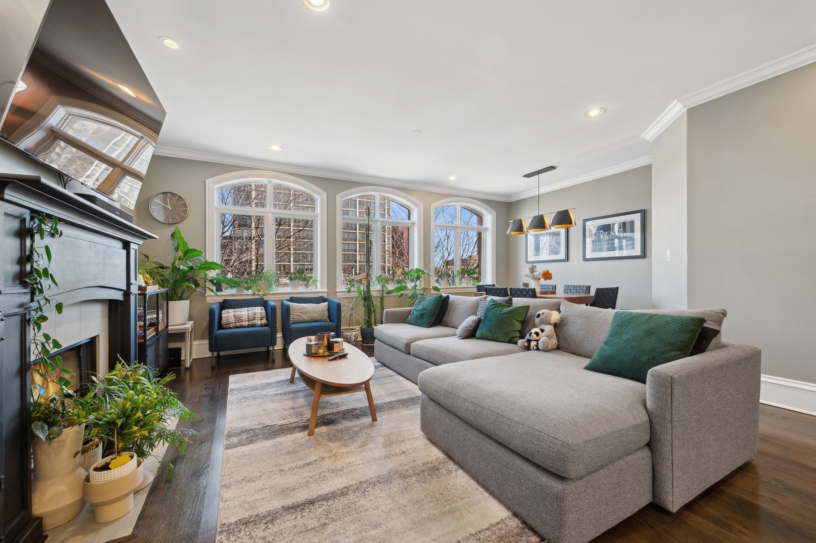 2712 N Lehmann Court Unit: 4N