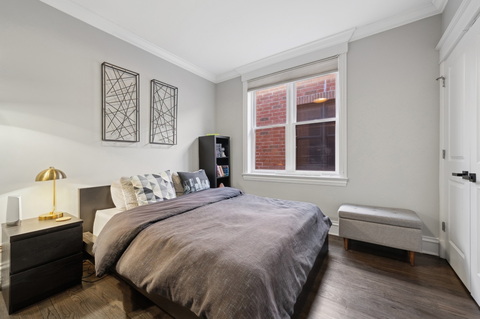 2712 N Lehmann Court Unit: 4N