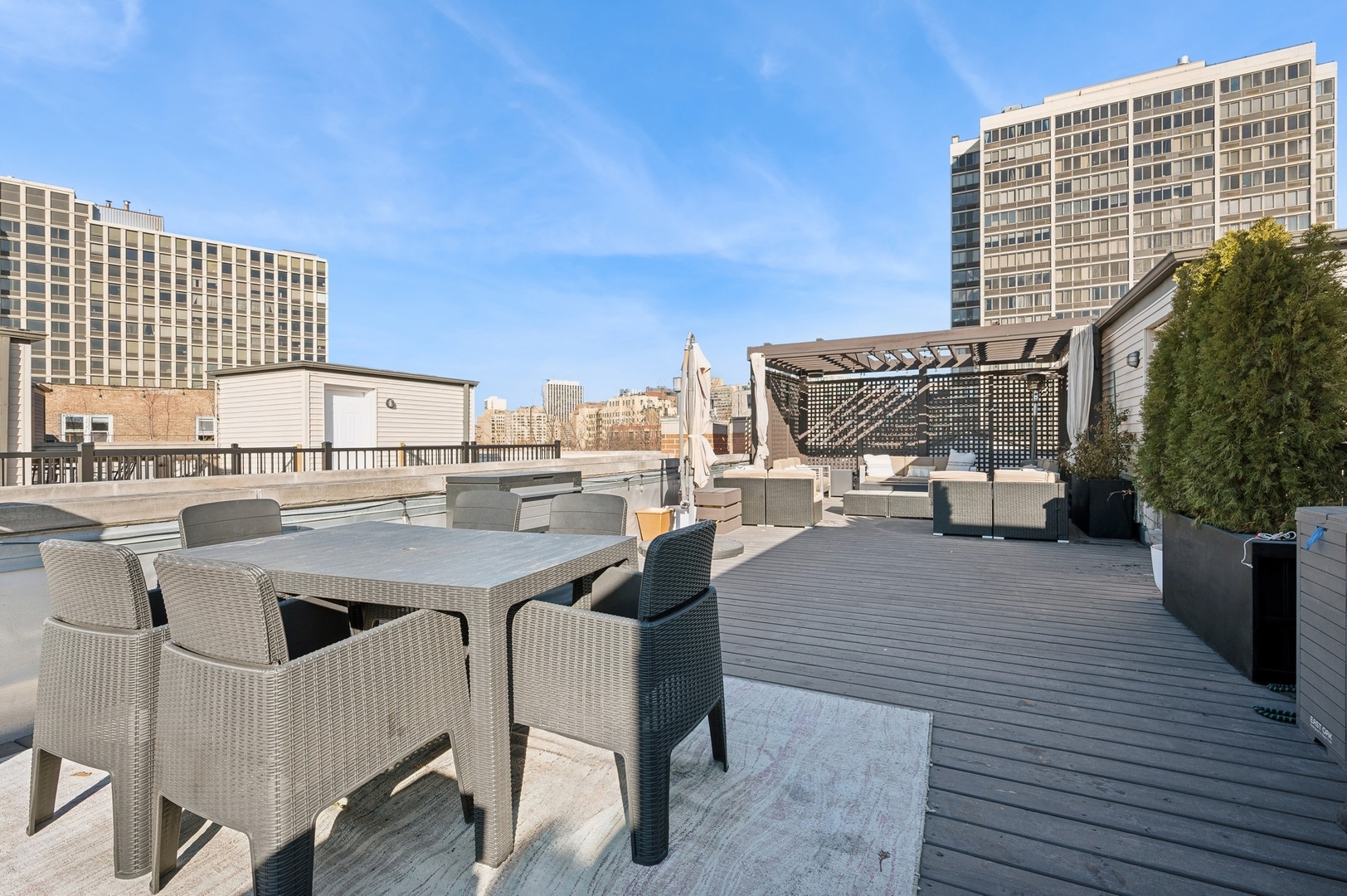 2712 N Lehmann Court Unit: 4N