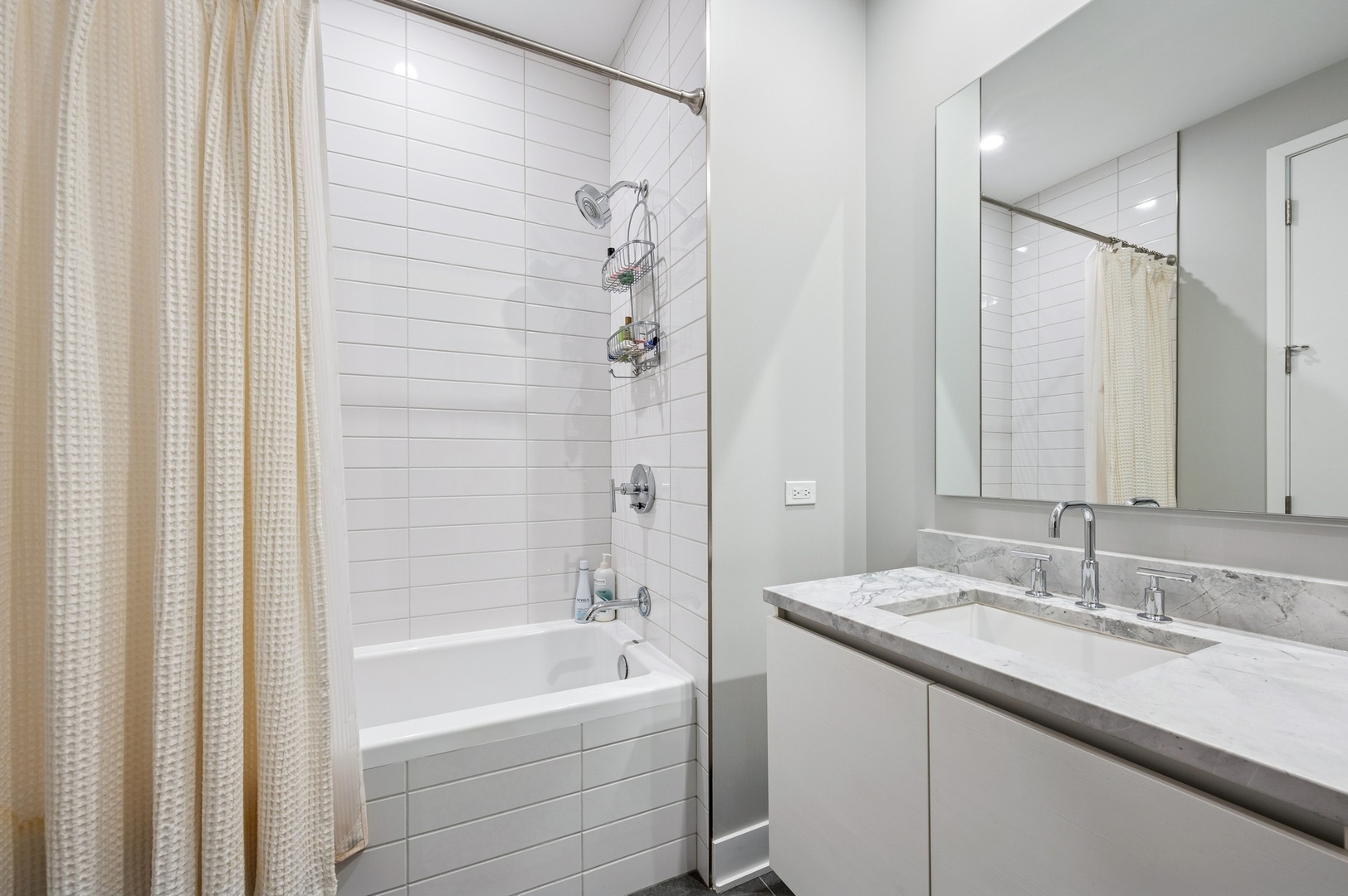 360 W Erie Street Unit: 3A