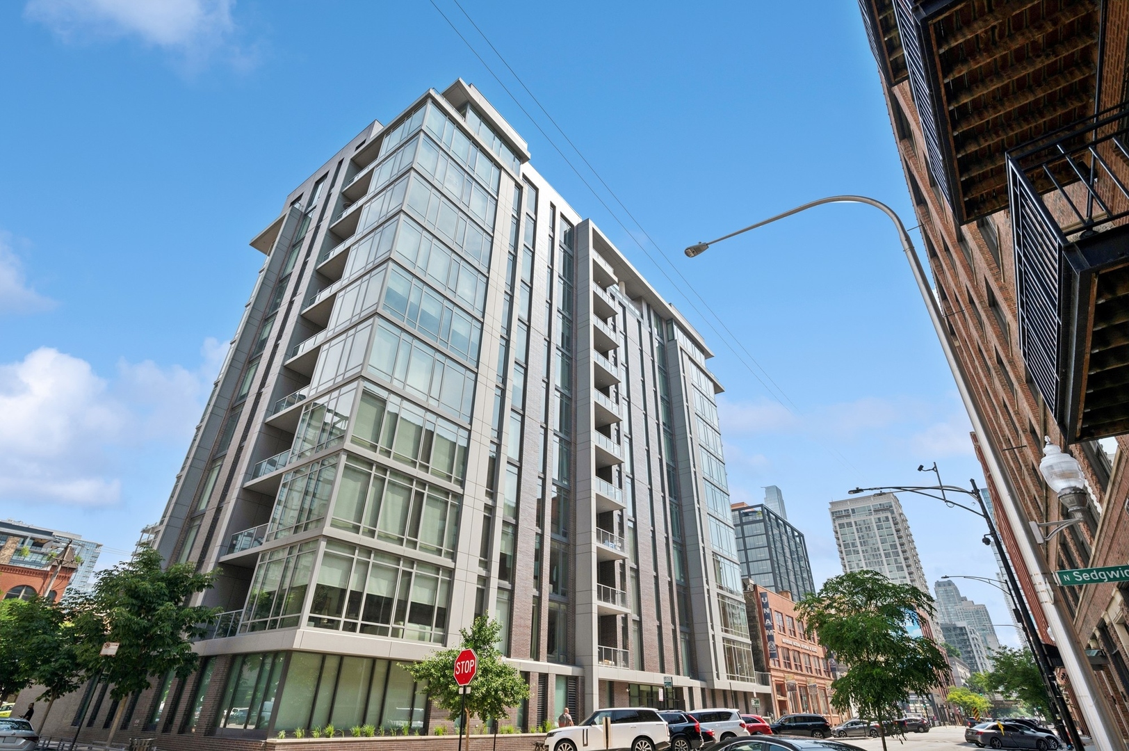 360 W Erie Street Unit: 3A