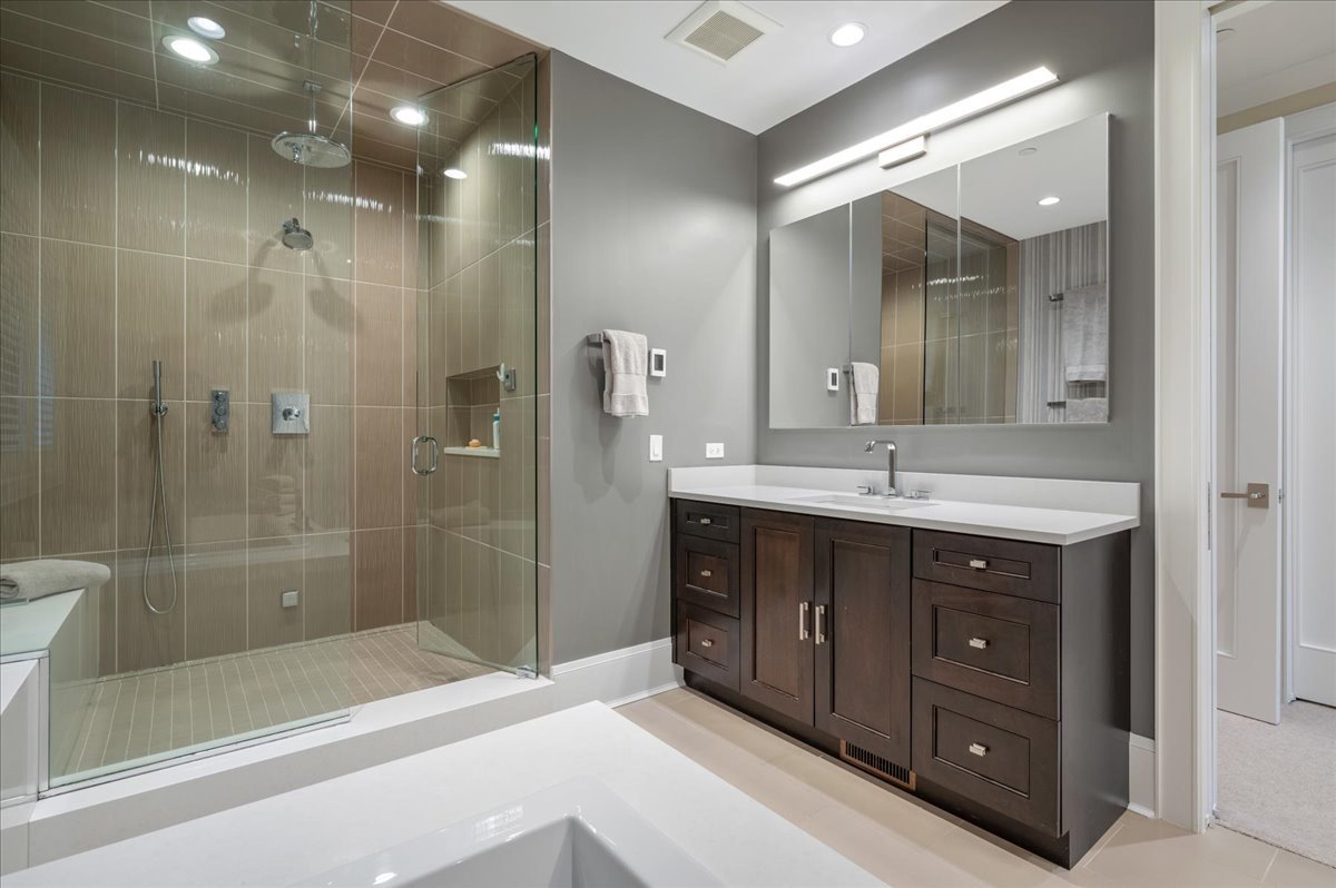 1921 N Dayton Street