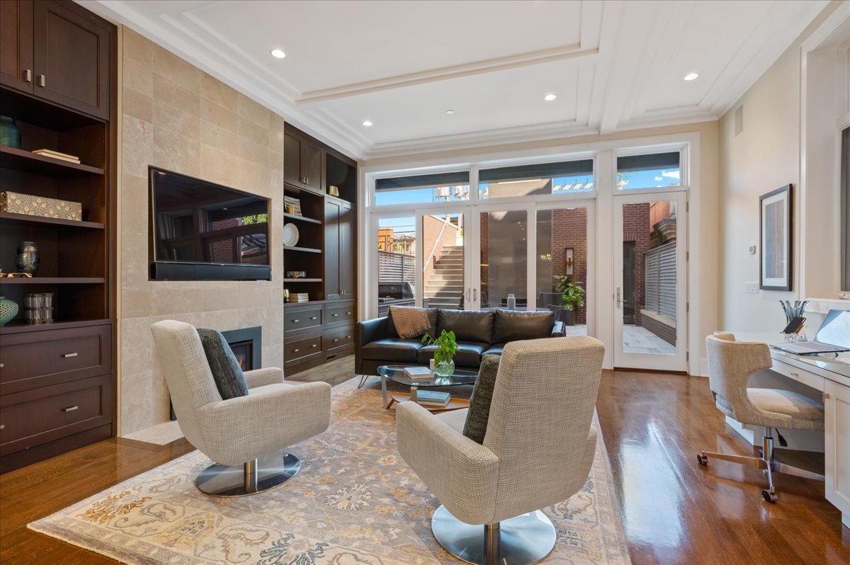 1921 N Dayton Street