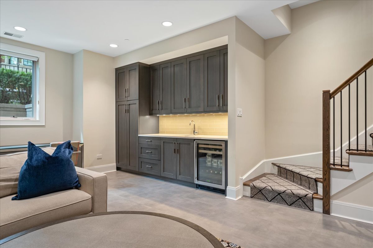 1921 N Dayton Street