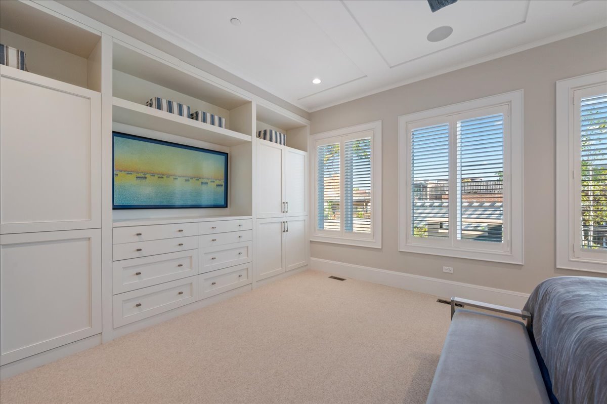 1921 N Dayton Street