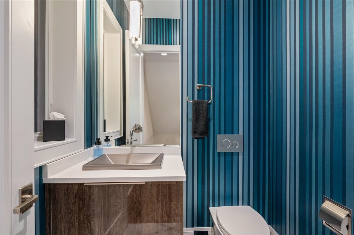 1921 N Dayton Street