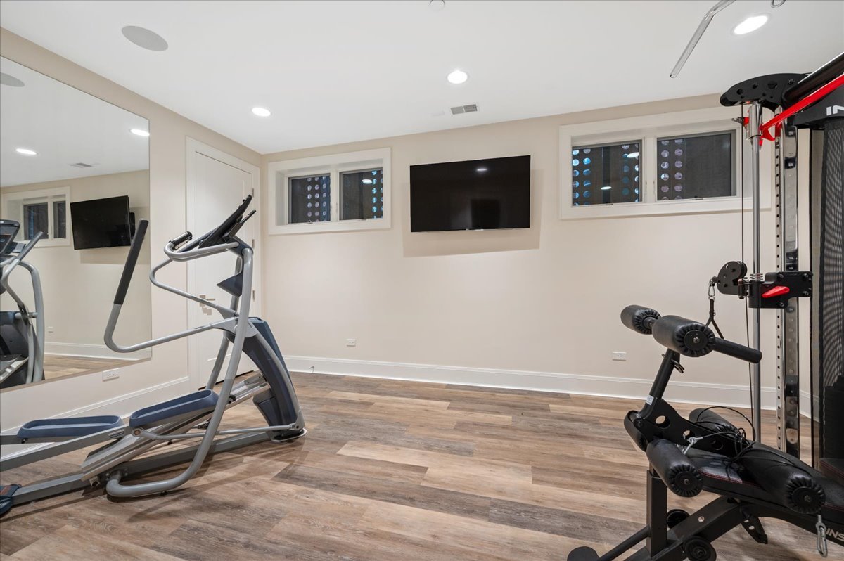 1921 N Dayton Street