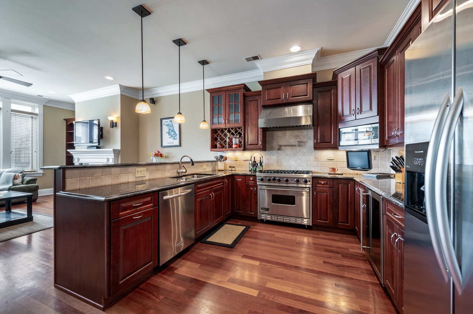 2401 N Janssen Avenue Unit: 203