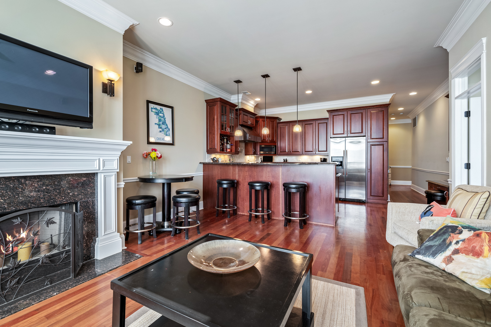 2401 N Janssen Avenue Unit: 203