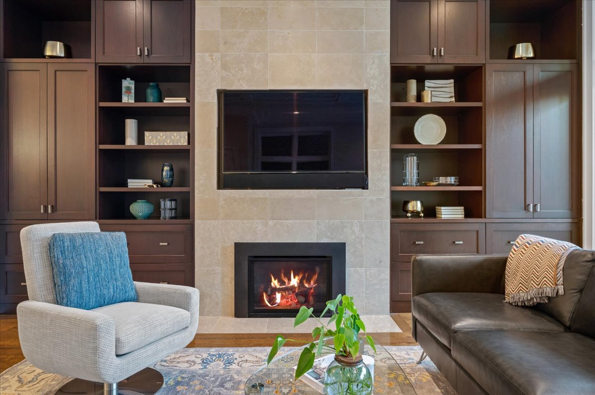 1921 N Dayton Street