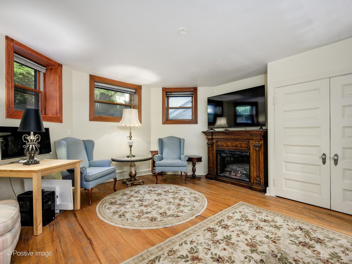 33 E Division Street