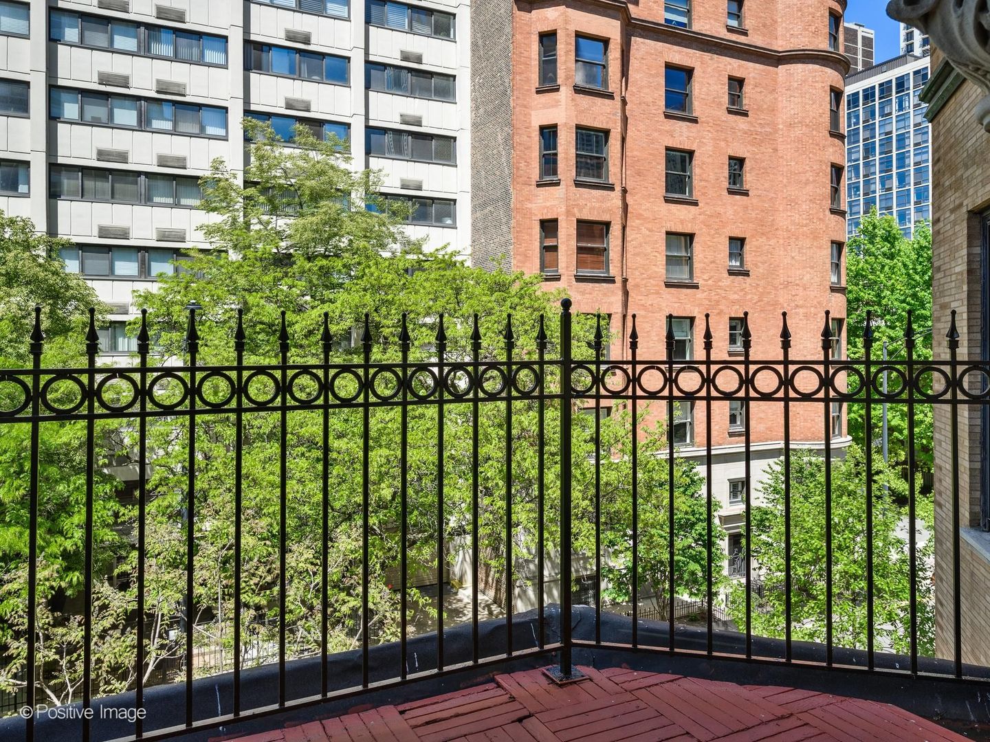 33 E Division Street