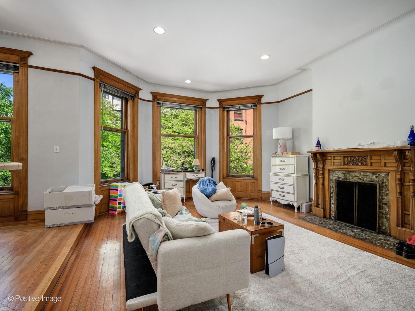 33 E Division Street