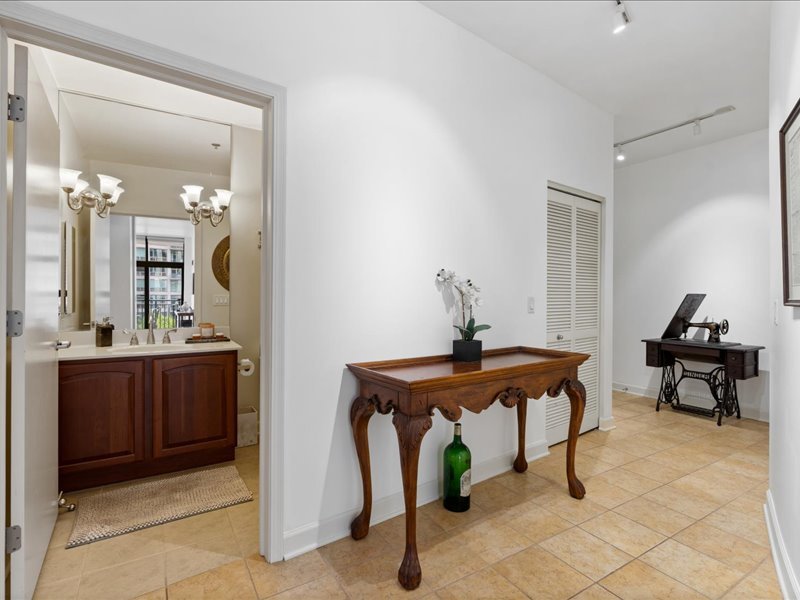 1322 S Prairie Avenue Unit: 613