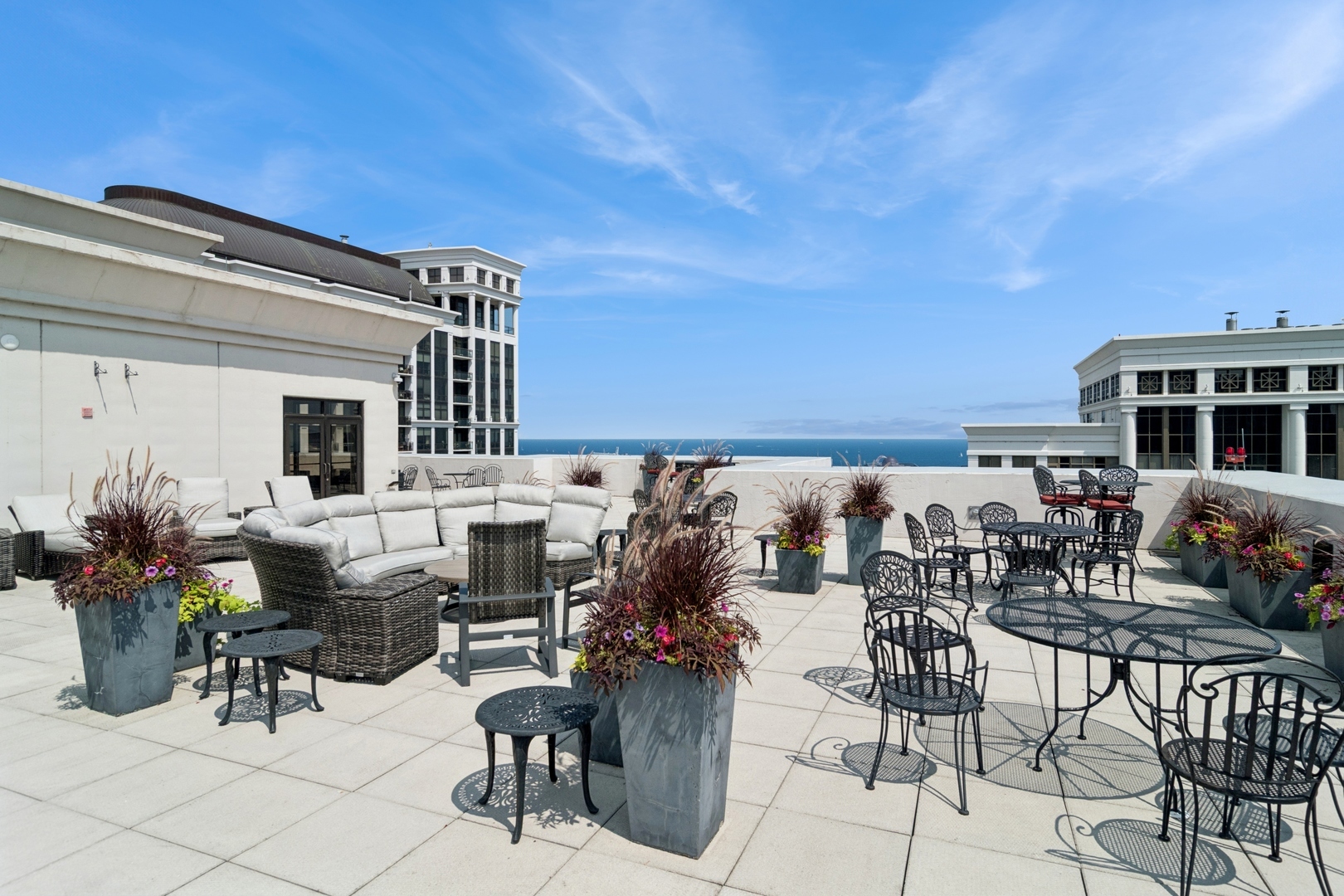 1322 S Prairie Avenue Unit: 613