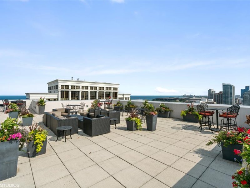 1322 S Prairie Avenue Unit: 613