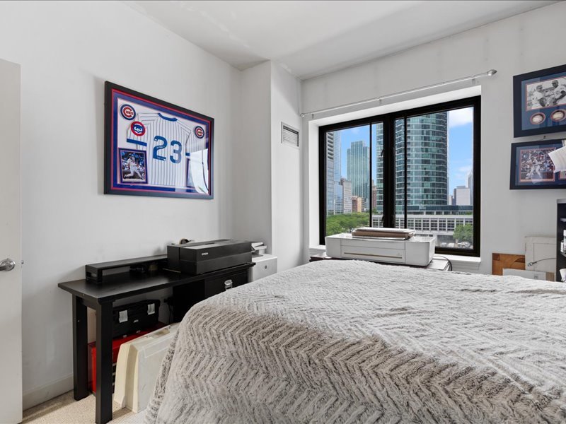 1322 S Prairie Avenue Unit: 613