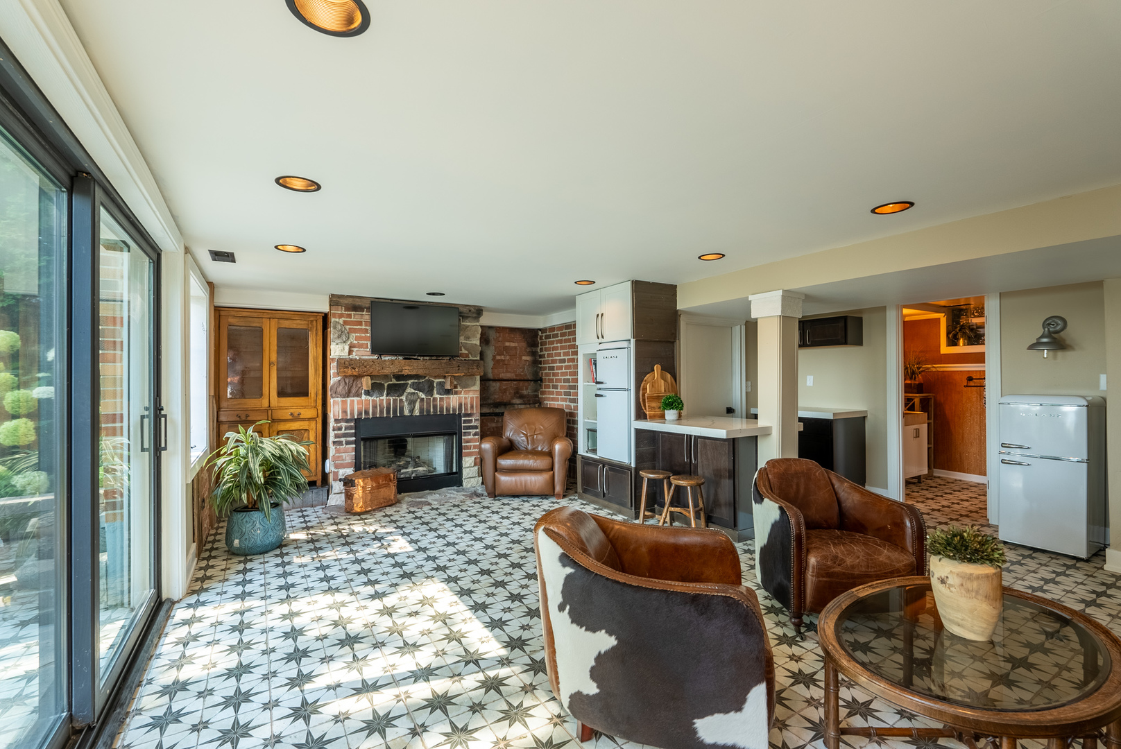 245 Sunrise Lane
