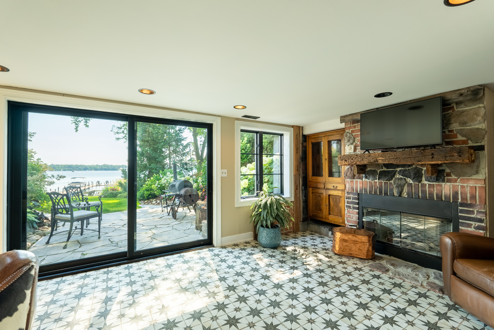 245 Sunrise Lane