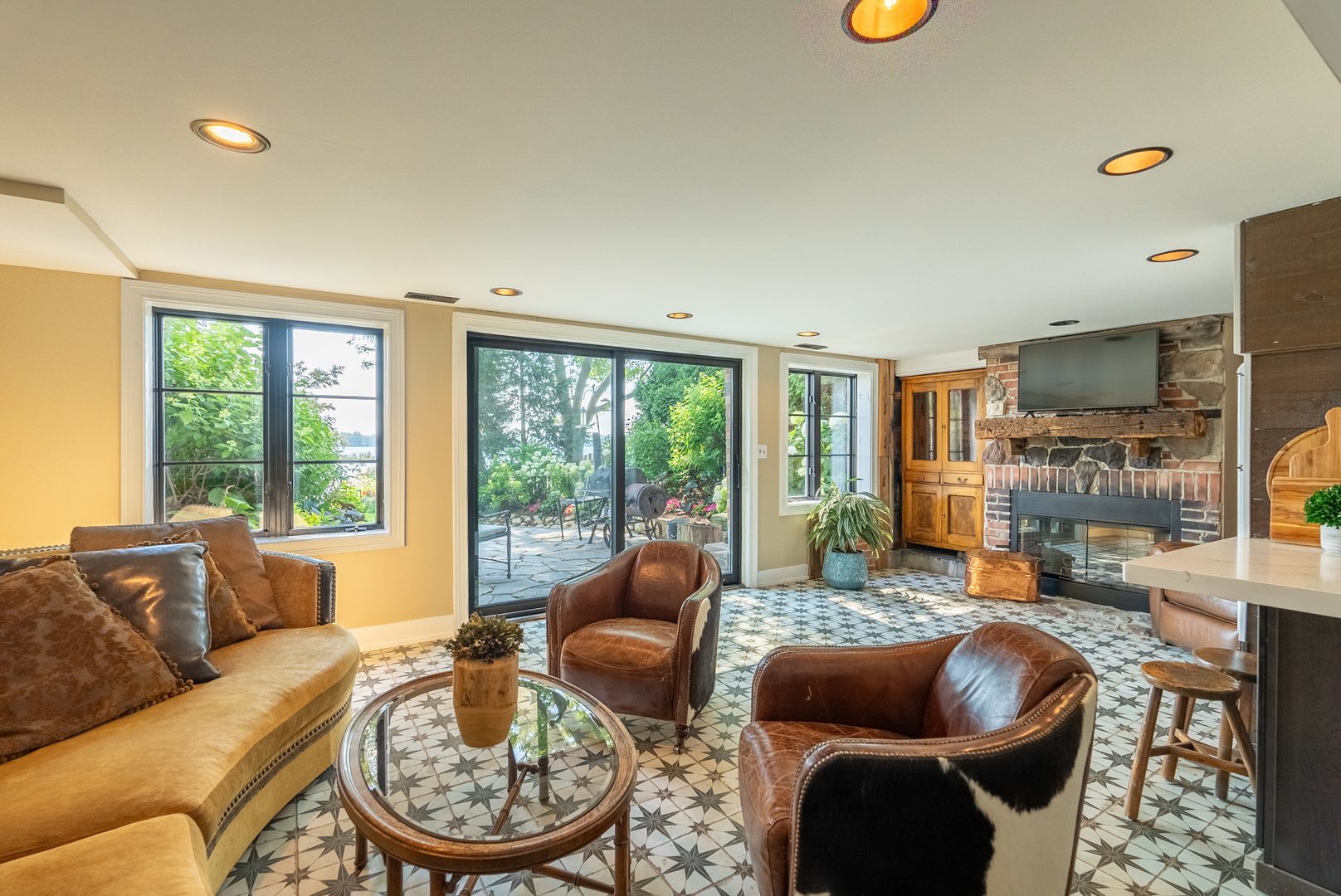 245 Sunrise Lane