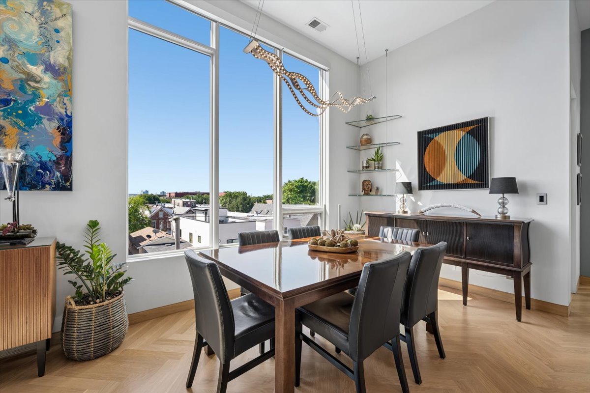 1809 W Chicago Avenue Unit: 4S