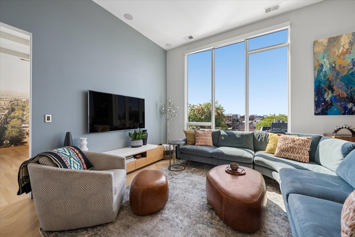 1809 W Chicago Avenue Unit: 4S