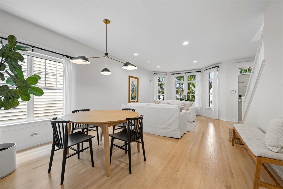 331 W Evergreen Avenue