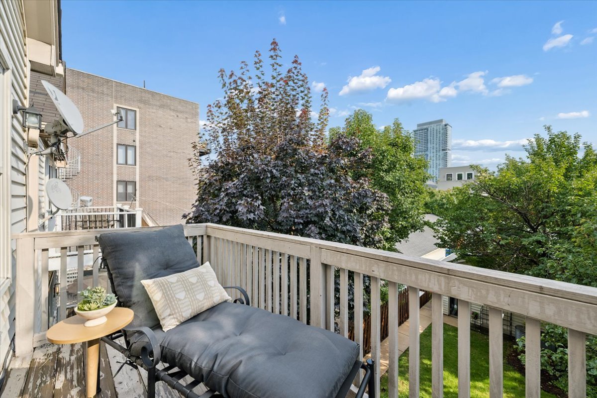 331 W Evergreen Avenue