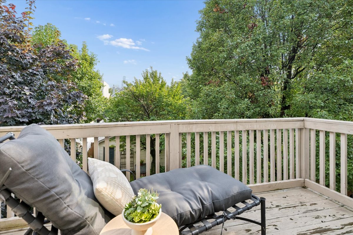 331 W Evergreen Avenue