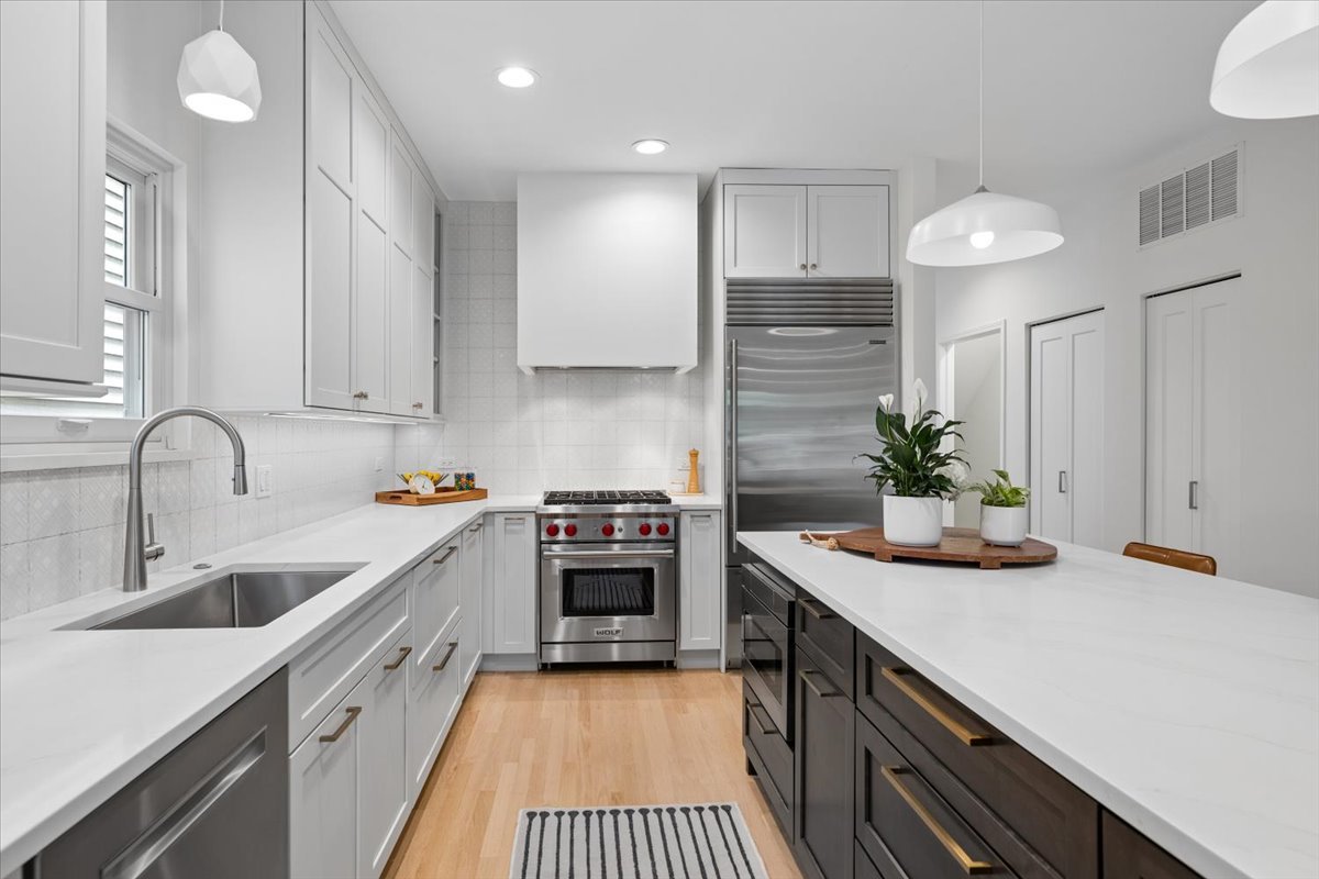 331 W Evergreen Avenue