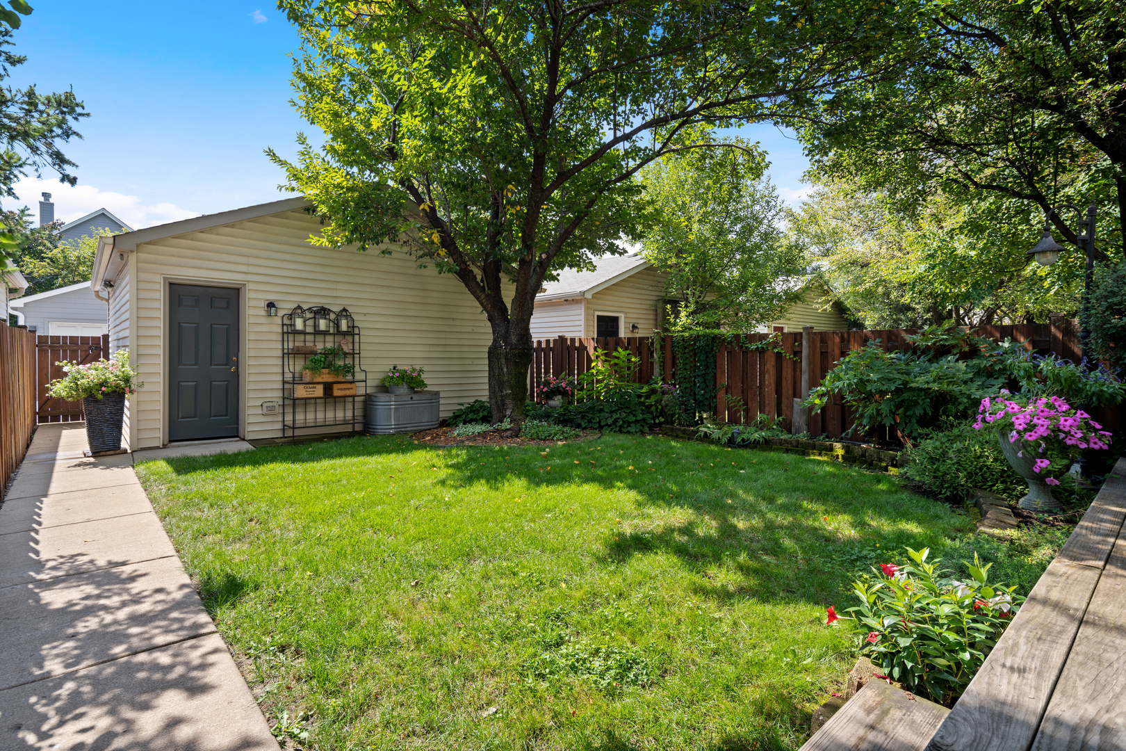 331 W Evergreen Avenue
